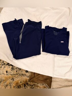 Figs Navy Scrub Set